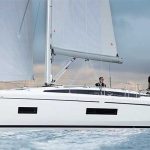 Infiniti Yachts lanceert foils-ondersteunde Powercat